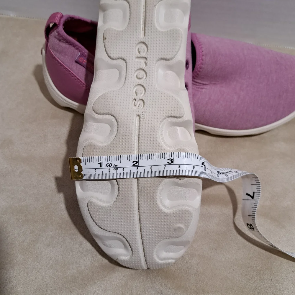 Crocks women walk shoes size 8 - Picture 13 of 17